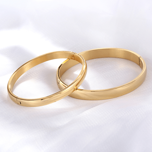 Two piece set of fashionable hot selling metal stainless steel material couple style men's and women's wristbands bracelet gift-10